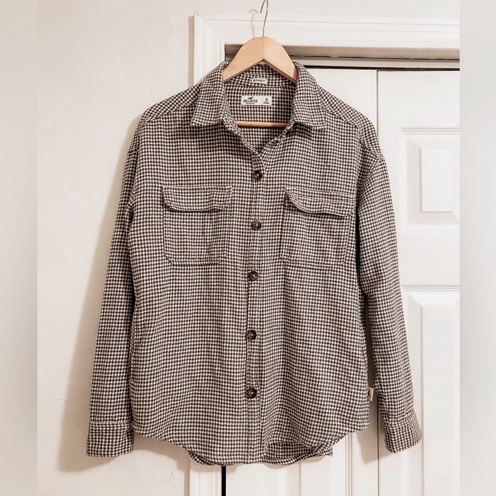 Gray houndstooth boyfriend fit shacket